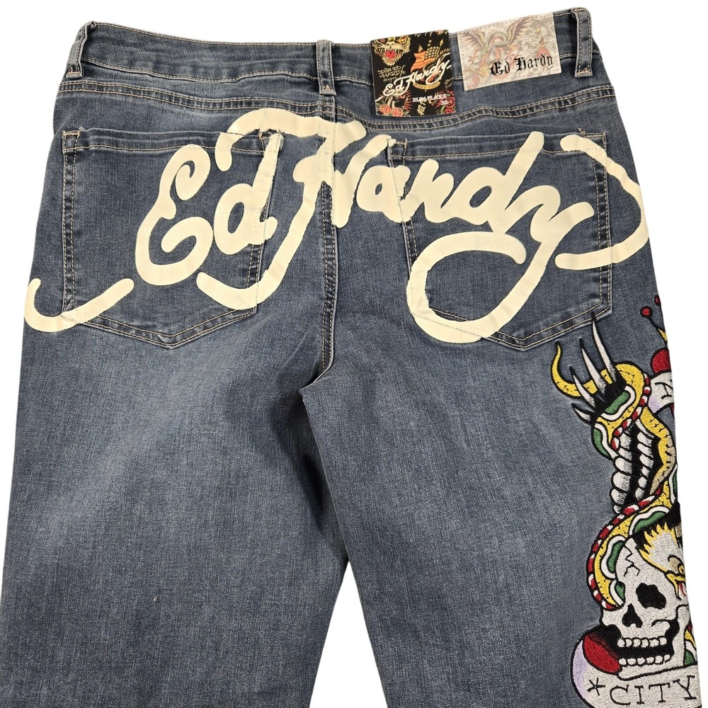 Ed Hardy Jeans Mens 33x32 (tag 32) Light Wash Slim Flare Tattoo Skull Denim